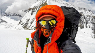Everest without oxygen Trailer