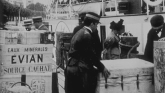 Evian: Embarquement Trailer