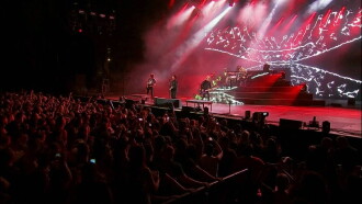 Fall Out Boy: The Boys of Zummer Tour Live in Chicago Trailer