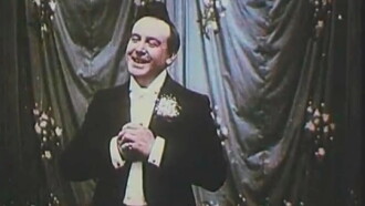 Félix Mayol Performs "Indiscreet Questions" Trailer