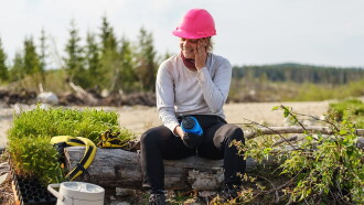 Femmes des bois Trailer