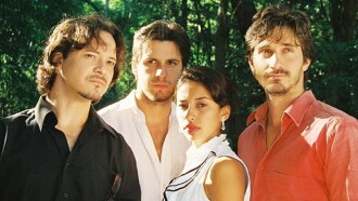Flor de Abril Trailer