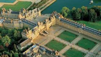 Fontainebleau : une mégastructure royale Trailer