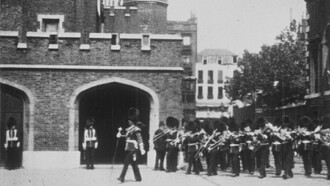 Garde montante au palais de Buckingham Trailer