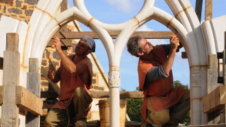 Guédelon, Renaissance d'un château médiéval Trailer