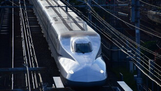 Hakata Station in Japan - Highspeed, Luxus, Hoeflichkeit Trailer