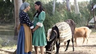 Hanna's shabbath dress Trailer