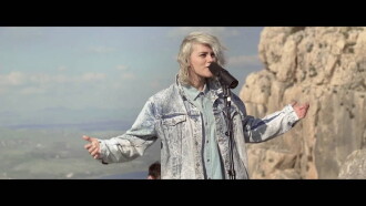 Hillsong United: Of Dirt and Grace (Live From the Land) Trailer