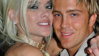 Hopelessly in Love: Anna Nicole Smith and Larry Birkhead Trailer