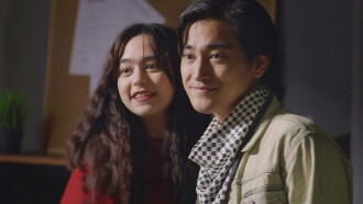Hujan di Balik Jendela Trailer