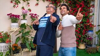 Hum Do Hamare Do Trailer