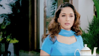 Hum Tumhare Hain Sanam Trailer