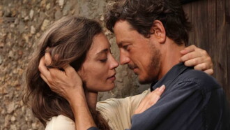Il paese delle piccole piogge Trailer