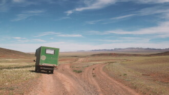 In 927km Right: Part 1 — On the Other Side of the TV Trailer