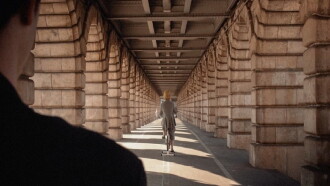Je suis un petit tour Trailer