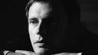 Jean-Louis Trintignant - L'insaisissable Trailer