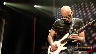 Joe Satriani: Satchurated - Live in Montreal Trailer