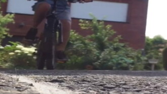 Jongen en zijn fiets Trailer