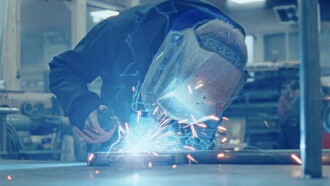 Jongen van hout Trailer