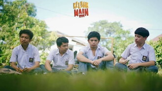Keluar Main 1994 Trailer