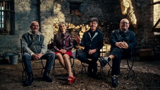 Kissing Gorbaciov Trailer