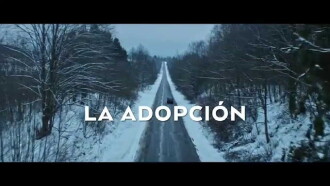 La adopción Trailer