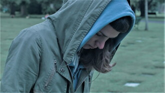 La distancia Trailer