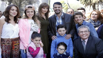La familia de mi ex Trailer