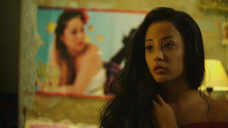 La niña de tacones amarillos Trailer