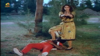 Lady James Bond Trailer