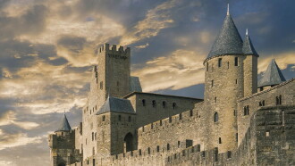 L'Âge d'or des châteaux forts Trailer