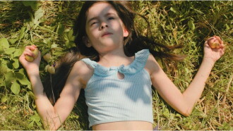 Las niñas de los duraznos Trailer