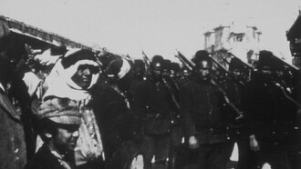 Le Caire, défilé de l’infanterie Trailer