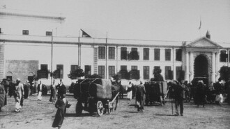 Le Caire, Place du Gouvernement Trailer