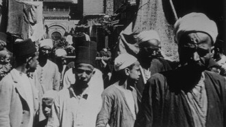 Le Caire, un enterrement Trailer