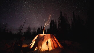 Le coureur des bois et le Nutshimiu-innu Trailer
