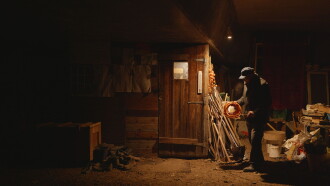Le doux baiser de la terre Trailer