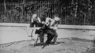 Le gendarme et le voleur Trailer