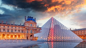 Le Louvre déménage Trailer