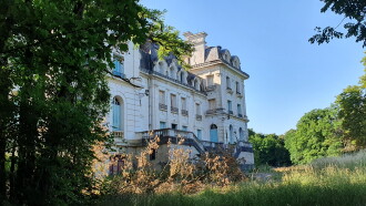Le manoir a des yeux Trailer