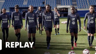 Le moment de briller : les Bleues en route vers le Mondial Trailer
