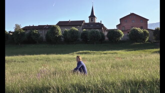 Le sentier des absents Trailer
