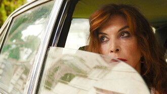 Leone nel basilico Trailer