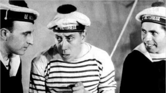 Les Bleus de la marine Trailer