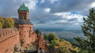 Les châteaux de légende - Le Haut Koenigsbourg Trailer