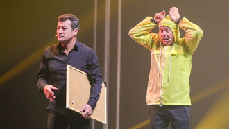 Les Chevaliers du Fiel : Mouillent leur chemise au Zénith Trailer