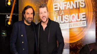Les enfants de la musique chantent les années 80 Trailer