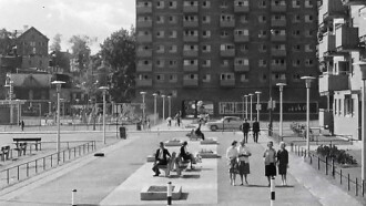 Les Habitations Jeanne-Mance Trailer