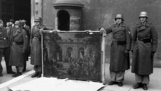 Les oeuvres volées par Hitler ou l'incroyable sauvetage Trailer