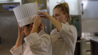 Les petits maîtres du grand hôtel Trailer